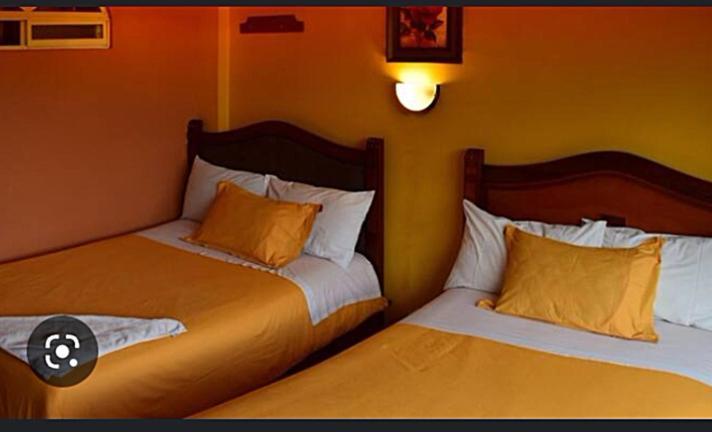 Hotel Hostal Miguel Angel Quito Exterior foto